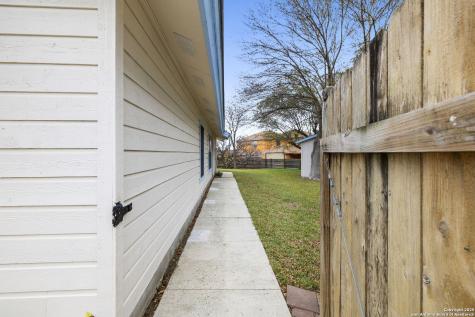 3807 Pine Breeze San Antonio TX 78247