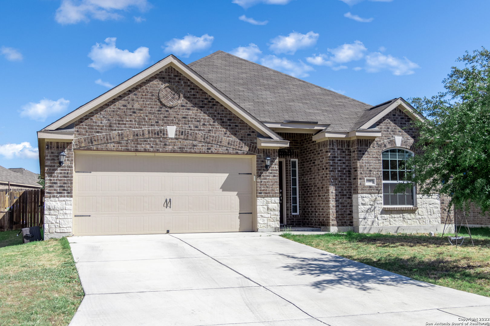 11913 Luckey Falls San Antonio TX 78252