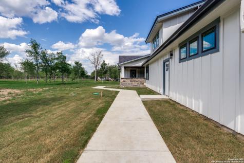 485 Post Oak Gonzales TX 78629