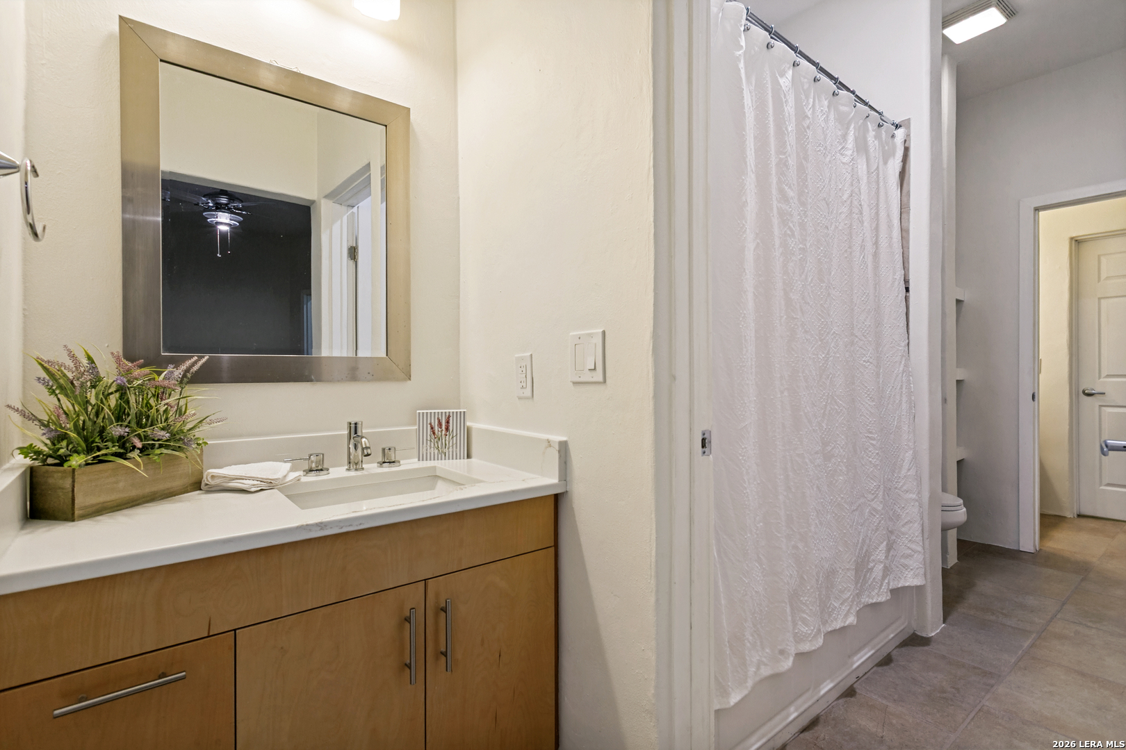 910 Silent Hollow San Antonio TX 78260