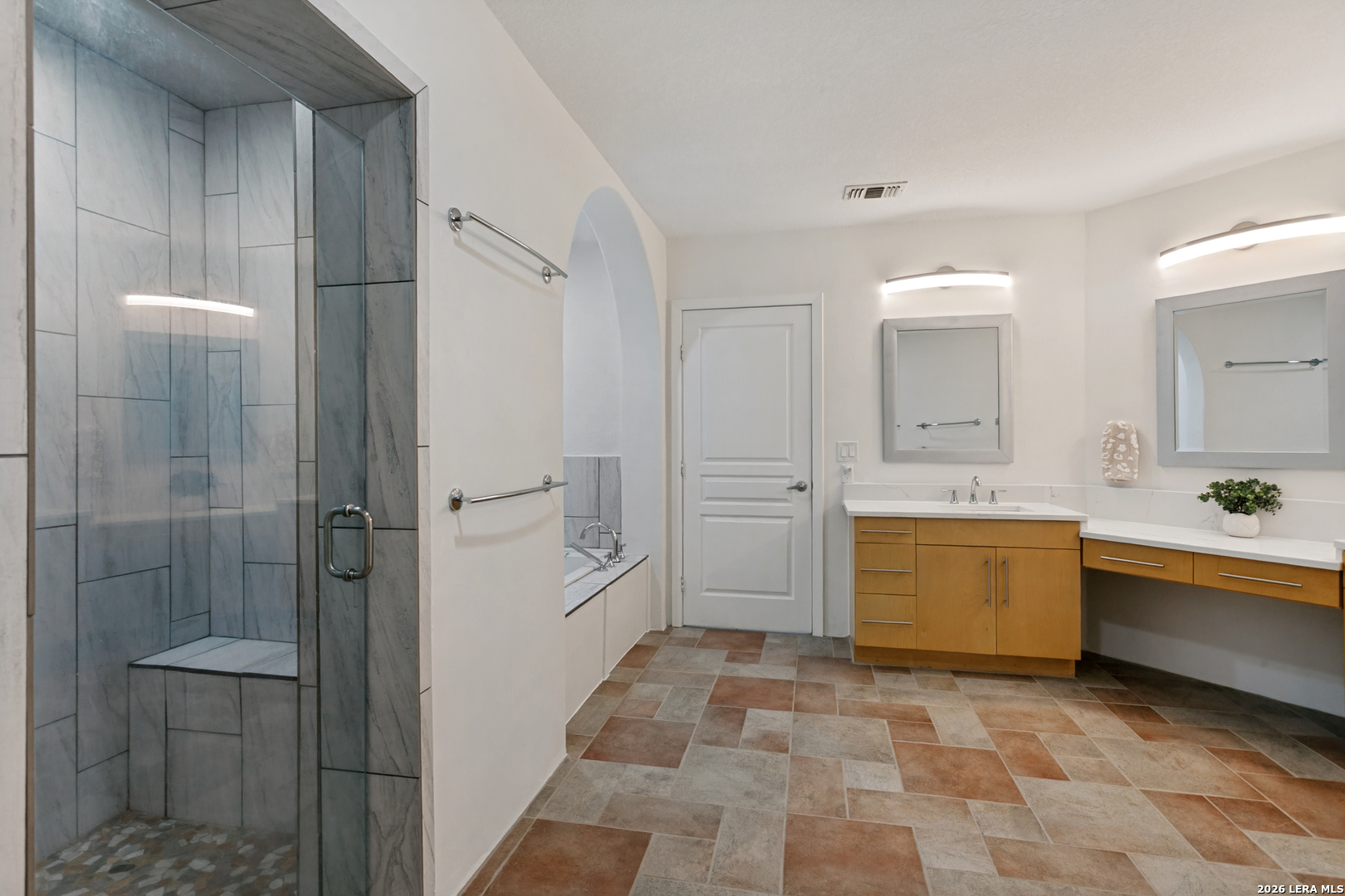 910 Silent Hollow San Antonio TX 78260