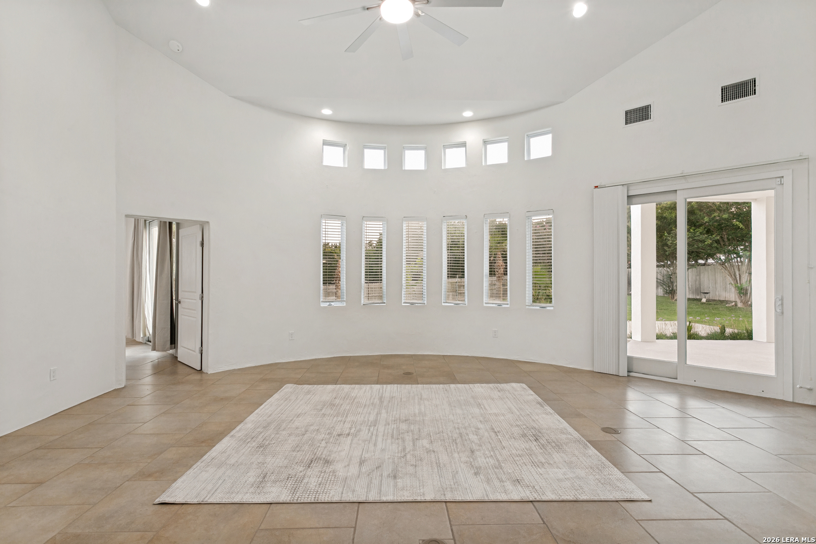 910 Silent Hollow San Antonio TX 78260