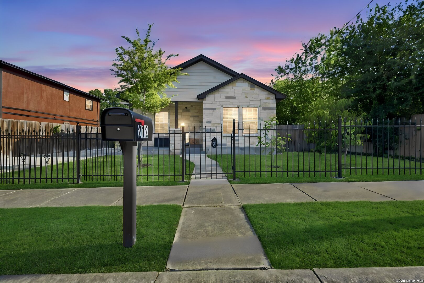212 W Baylor San Antonio TX 78204