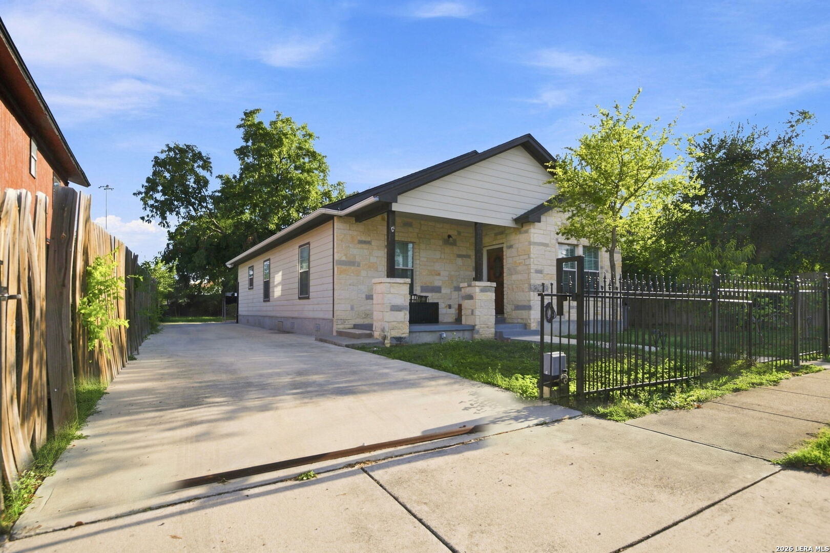 212 W Baylor San Antonio TX 78204