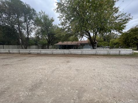 12105 Adams Forest San Antonio TX 78252
