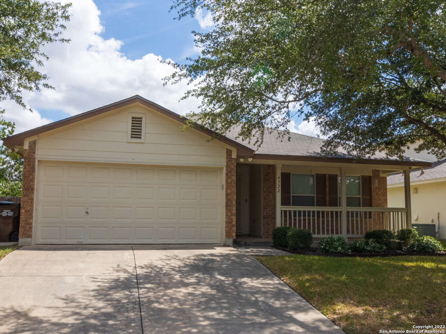 4322 Bitterwood Drive Converse TX 78109