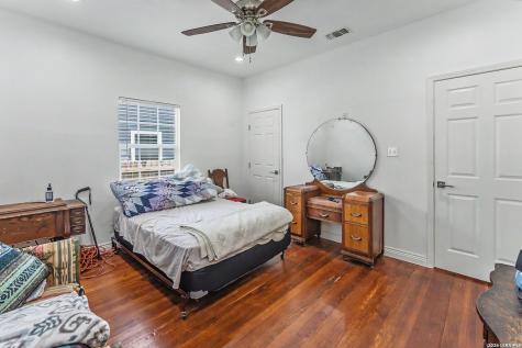 214 Fairview San Antonio TX 78223