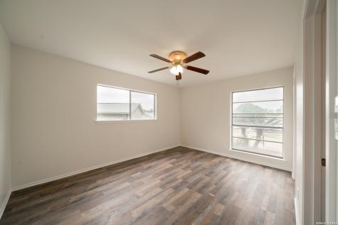 12714 Moss Hollow Live Oak TX 78233