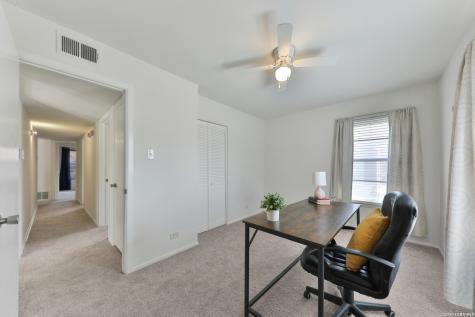 6243 Flint Rock Drive San Antonio TX 78238