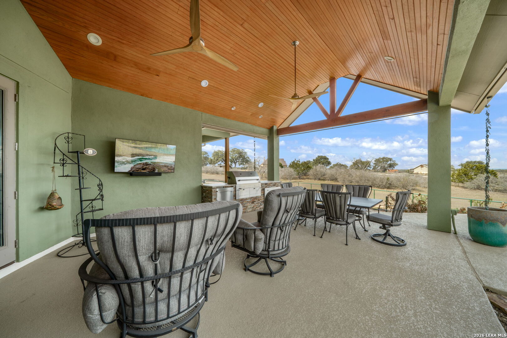 236 Bridle Chase Bandera TX 78003