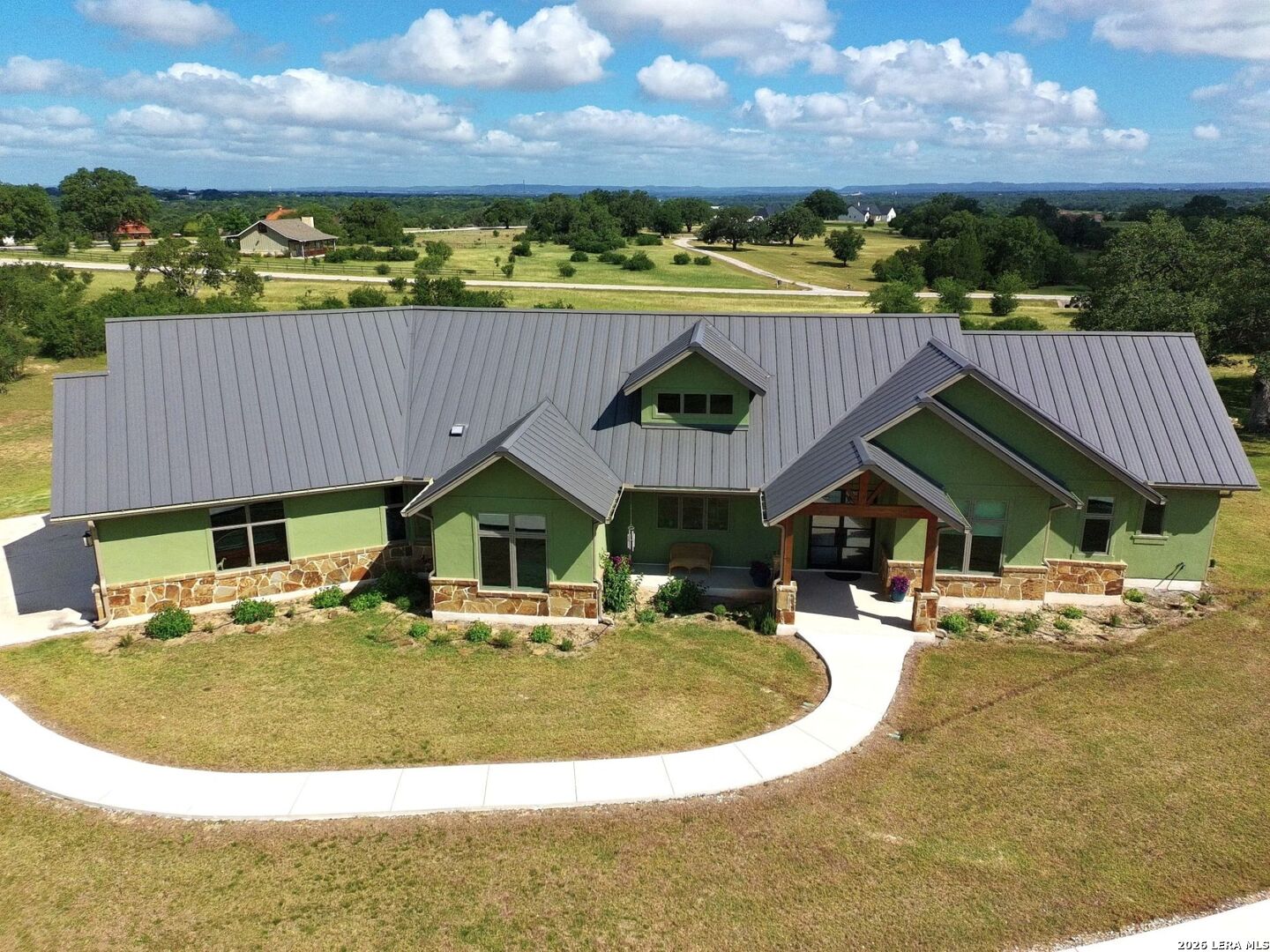 236 Bridle Chase Bandera TX 78003