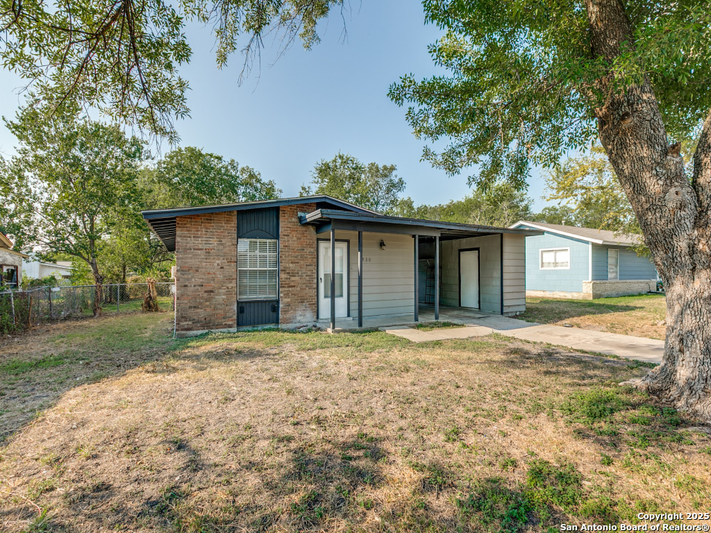 5830 Castle Yard San Antonio TX 78218