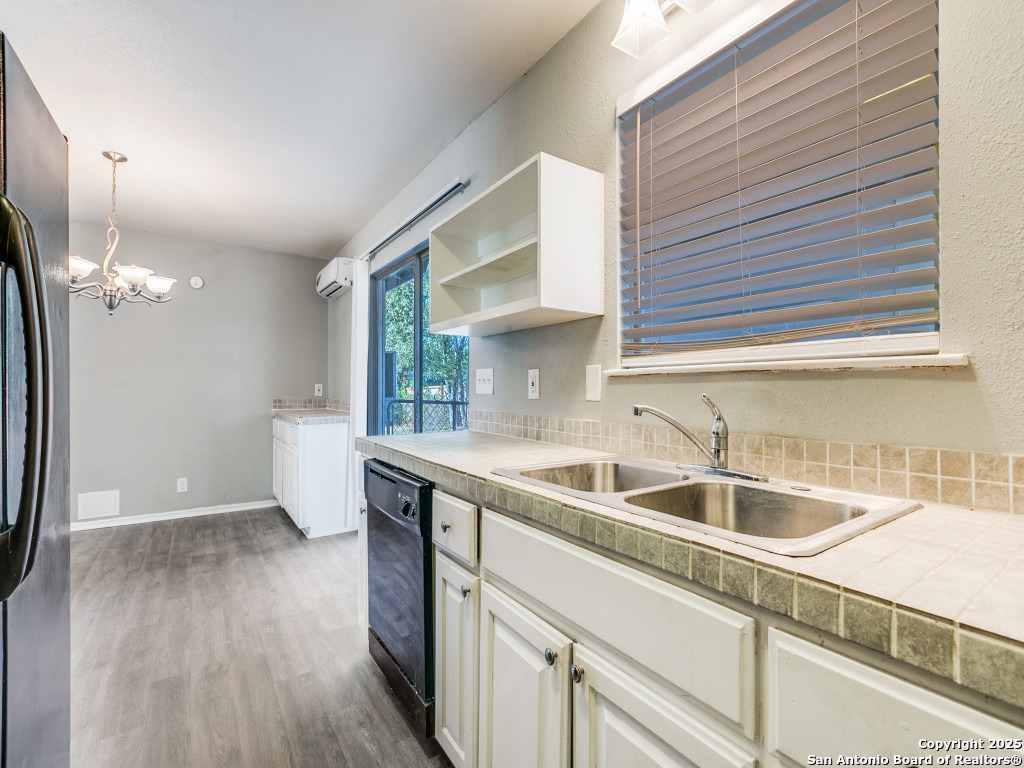5830 Castle Yard San Antonio TX 78218