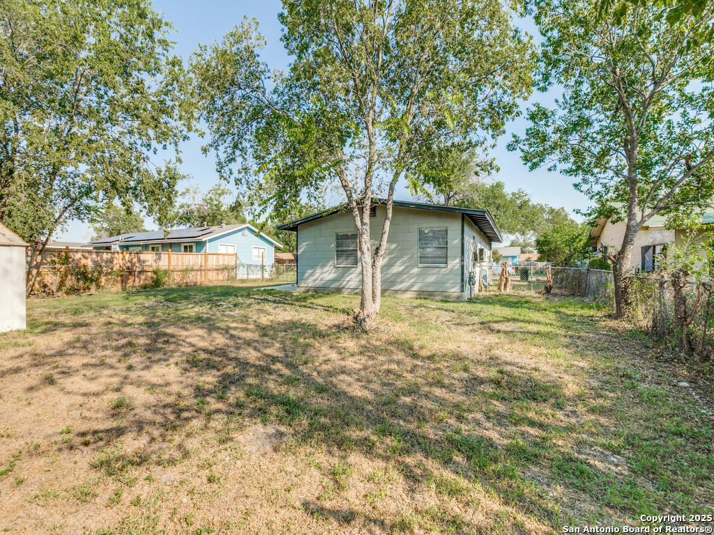5830 Castle Yard San Antonio TX 78218