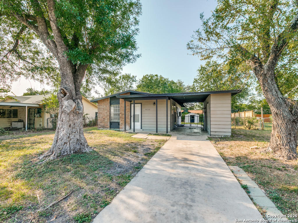 5830 Castle Yard San Antonio TX 78218