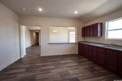618 Cr 124 Floresville TX 78114