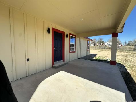 618 Cr 124 Floresville TX 78114