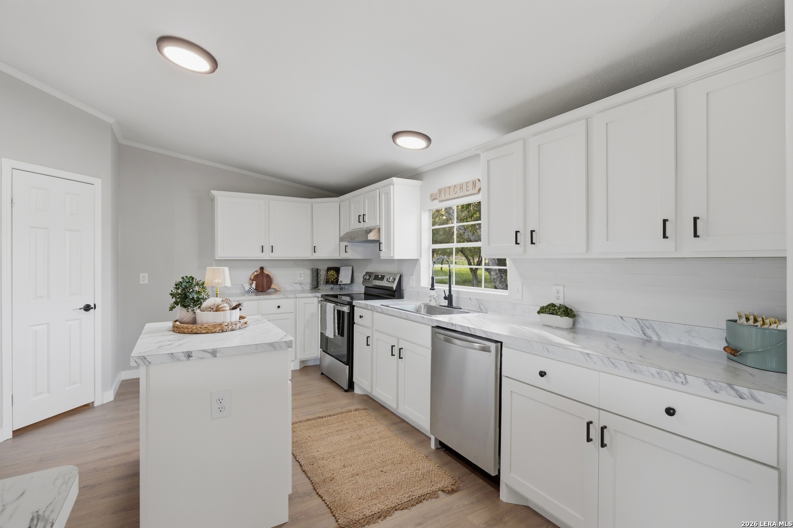 380 Sara Lane Lytle TX 78052