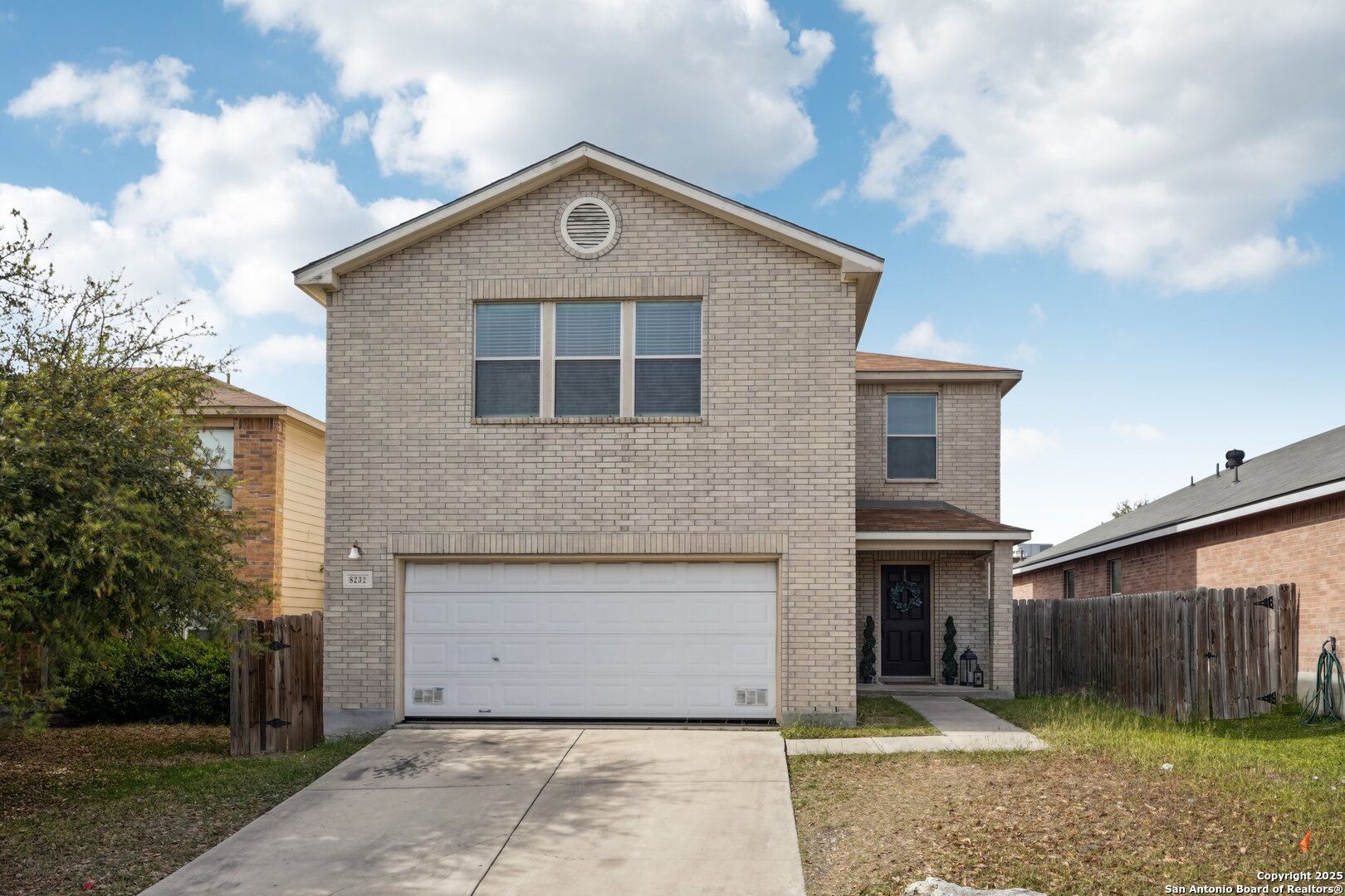 8232 Heights Valley Converse TX 78109