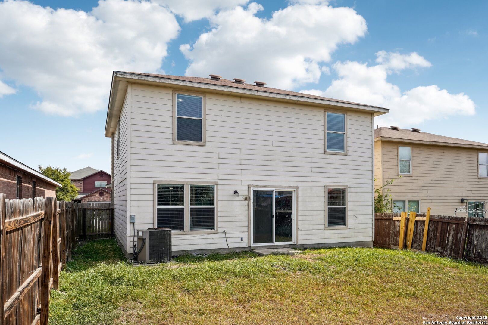 8232 Heights Valley Converse TX 78109