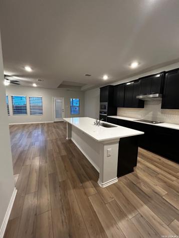 14522 Flatiron Cliff San Antonio TX 78253