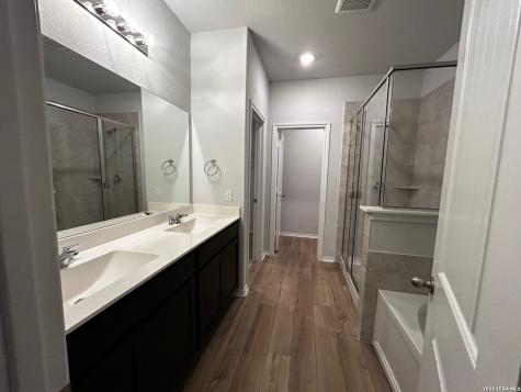 14522 Flatiron Cliff San Antonio TX 78253