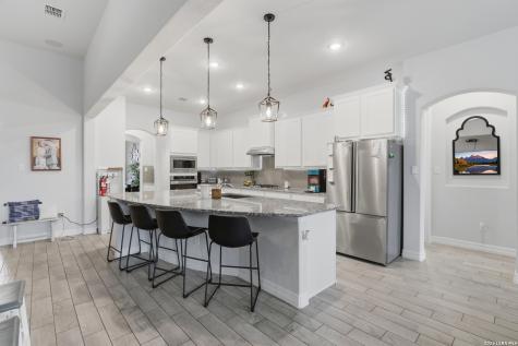 175 Wagon Lane Castroville TX 78009