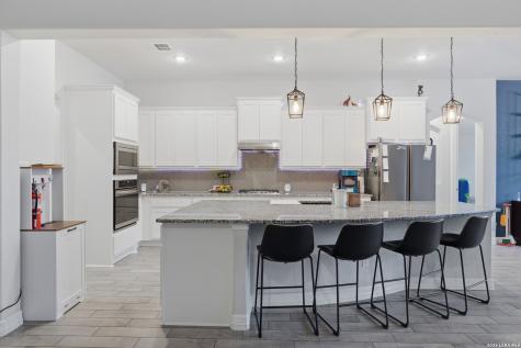 175 Wagon Lane Castroville TX 78009