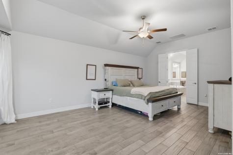 175 Wagon Lane Castroville TX 78009