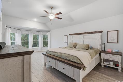 175 Wagon Lane Castroville TX 78009