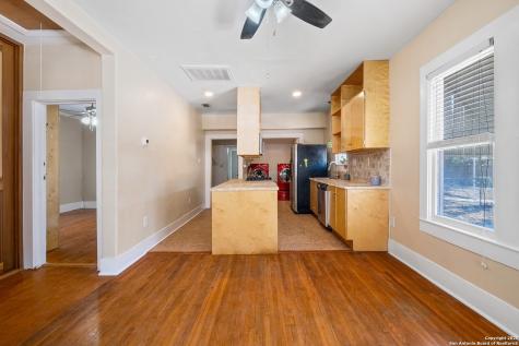 428 W Lullwood Avenue San Antonio TX 78212