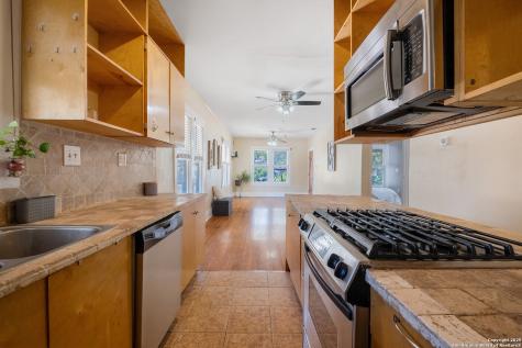 428 W Lullwood Avenue San Antonio TX 78212