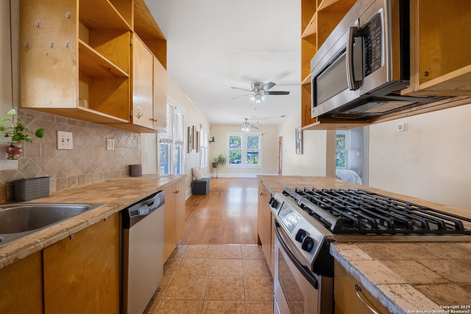 428 W Lullwood Avenue San Antonio TX 78212