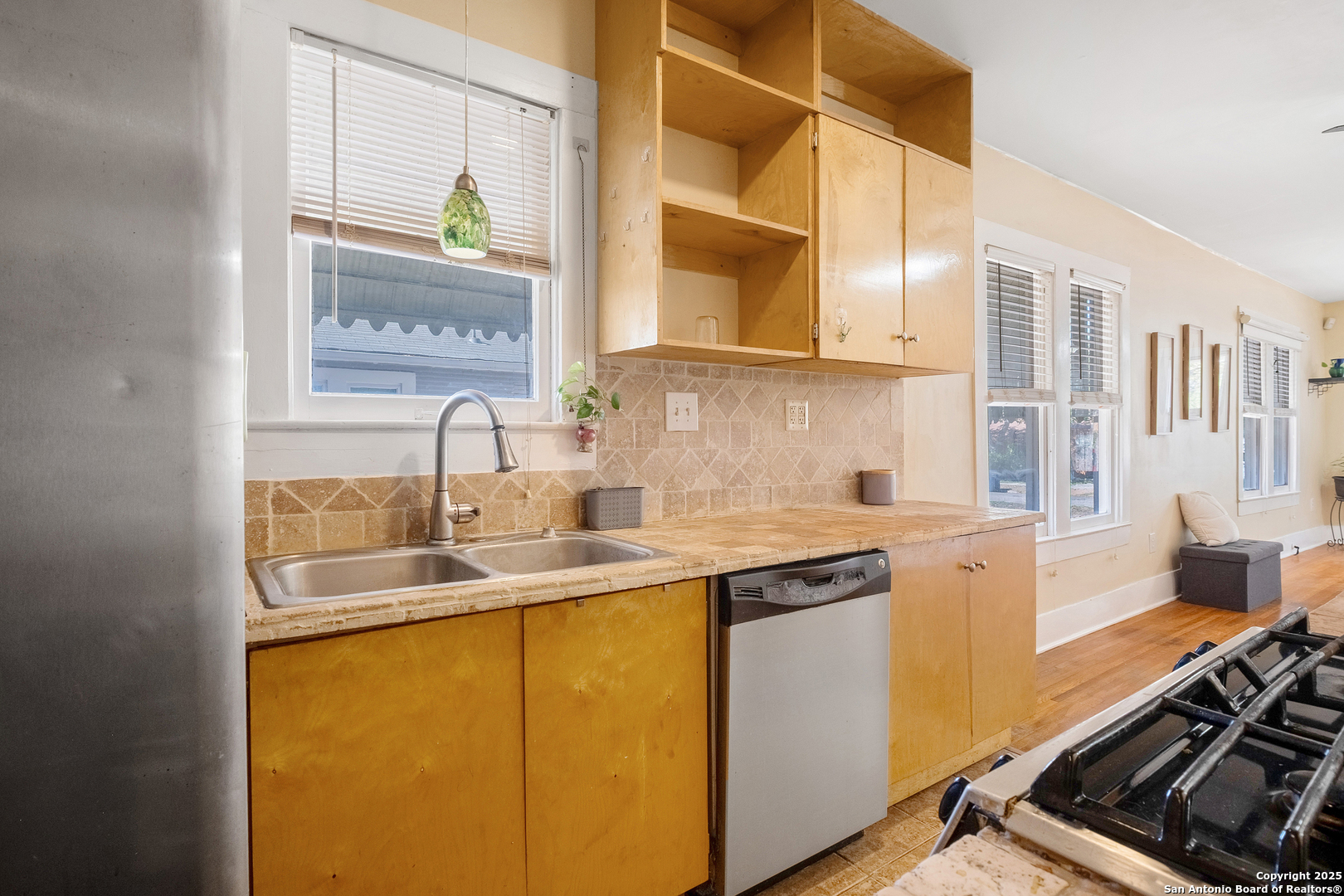 428 W Lullwood Avenue San Antonio TX 78212