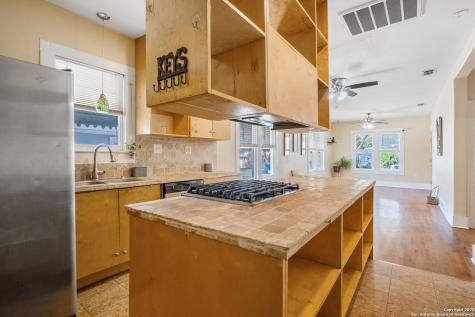 428 W Lullwood Avenue San Antonio TX 78212