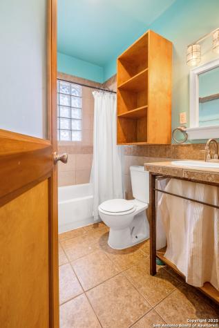 428 W Lullwood Avenue San Antonio TX 78212