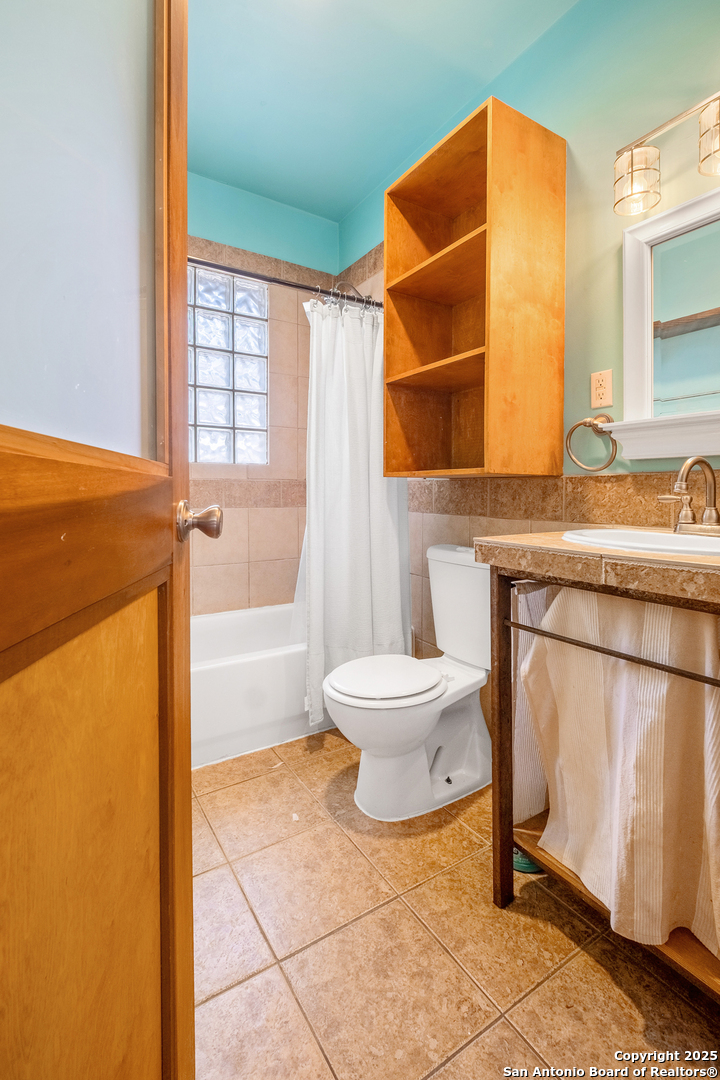 428 W Lullwood Avenue San Antonio TX 78212