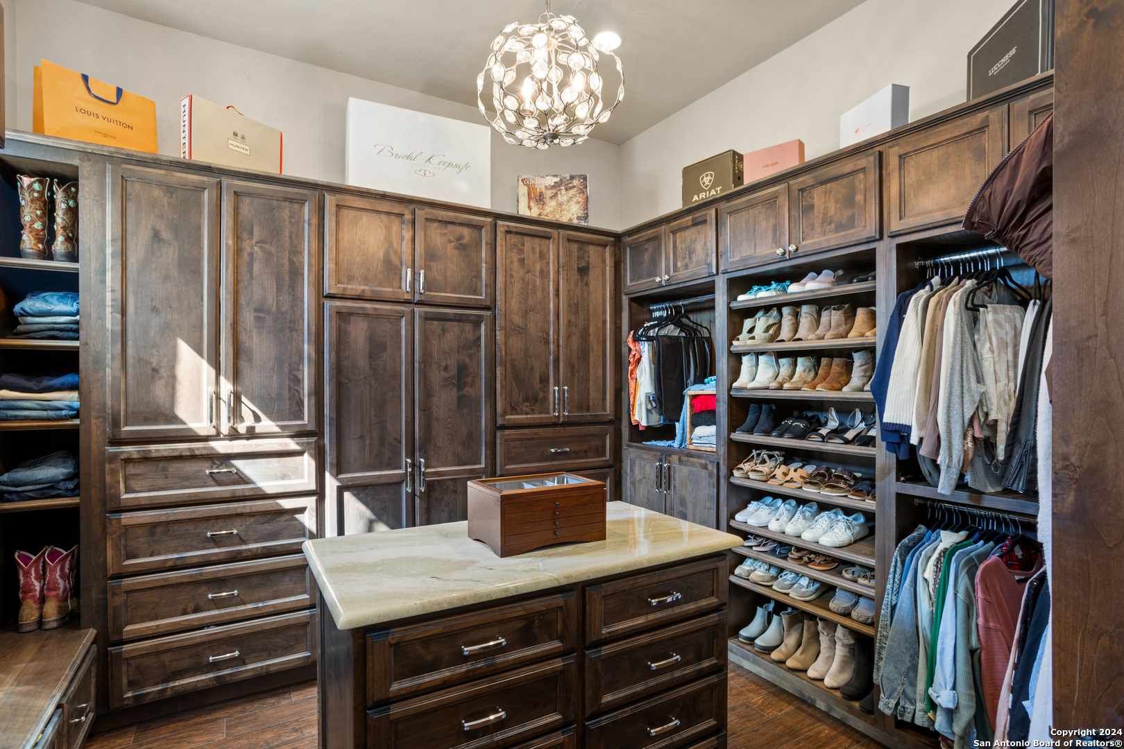 104 Falcon Crest Boerne TX 78006