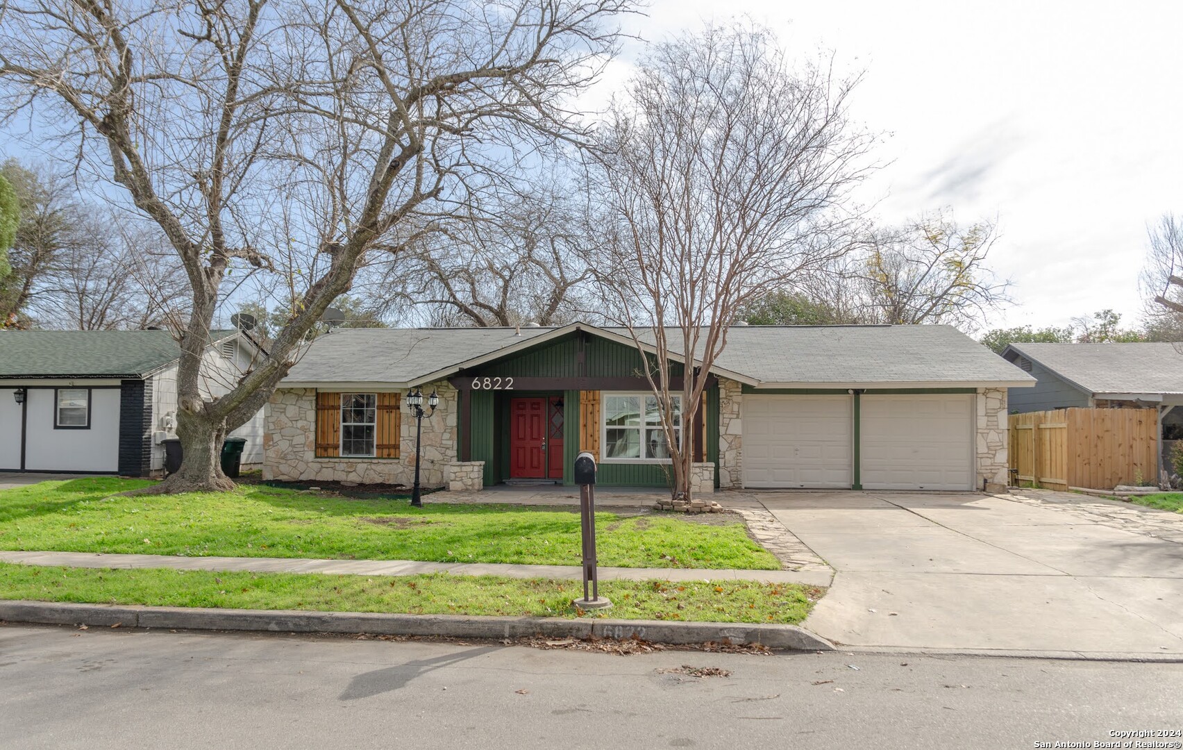 6822 Spring Rose Street San Antonio TX 78249