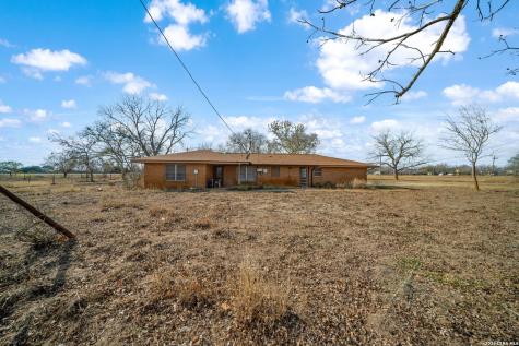 7414 Us Highway 281 Pleasanton TX 78064
