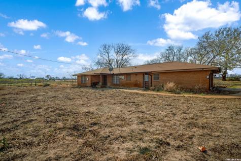 7414 Us Highway 281 Pleasanton TX 78064