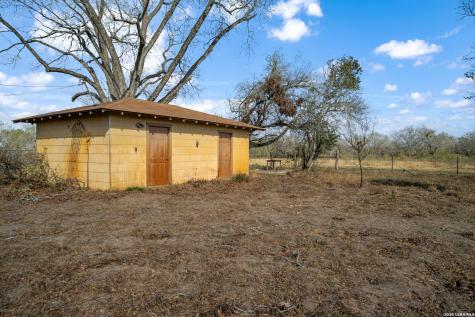 7414 Us Highway 281 Pleasanton TX 78064