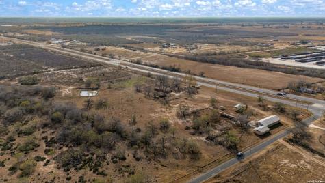 7414 Us Highway 281 Pleasanton TX 78064