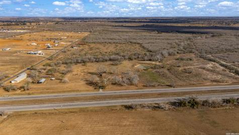 7414 Us Highway 281 Pleasanton TX 78064