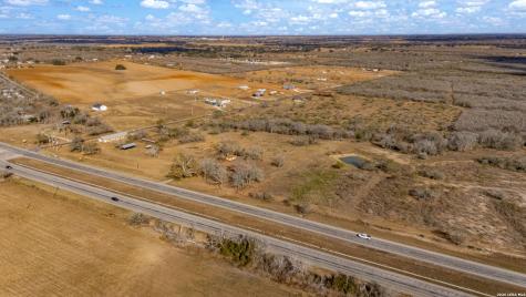 7414 Us Highway 281 Pleasanton TX 78064