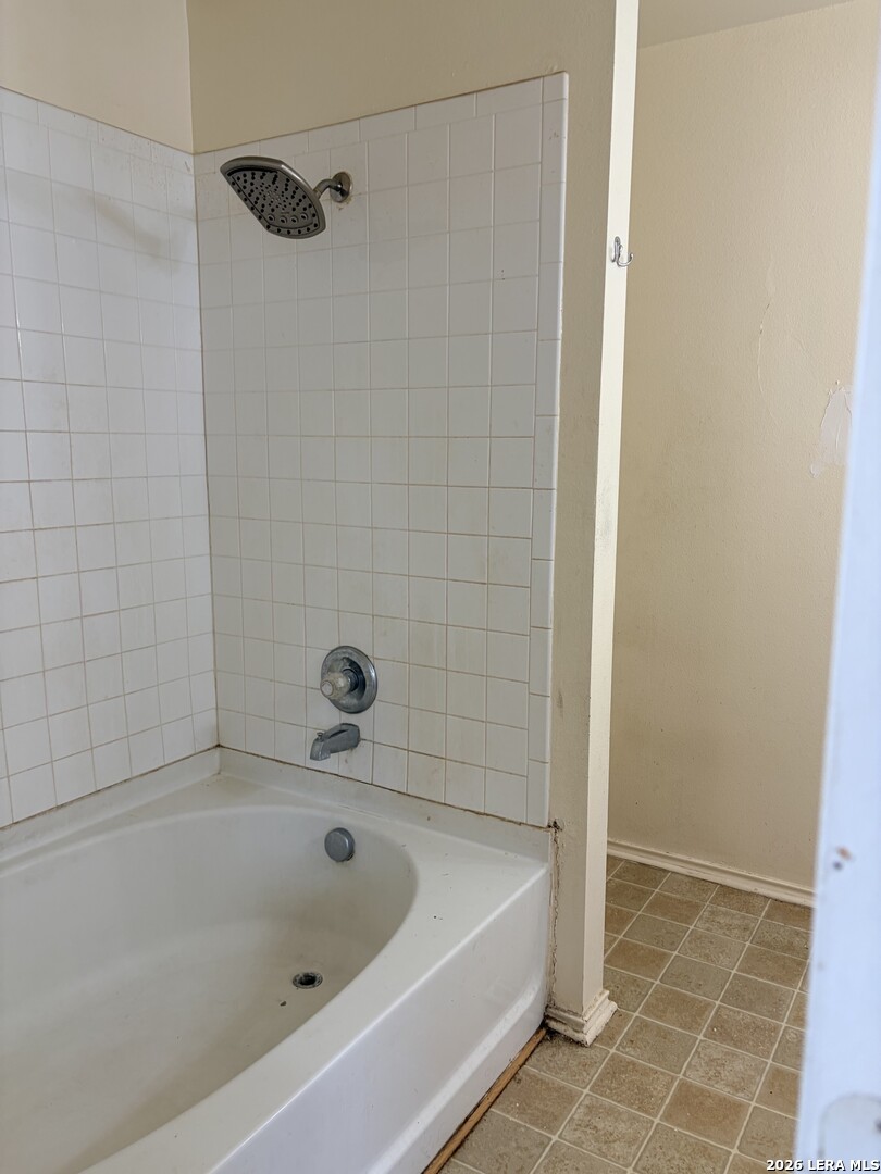 10723 S Shaenridge San Antonio TX 78254