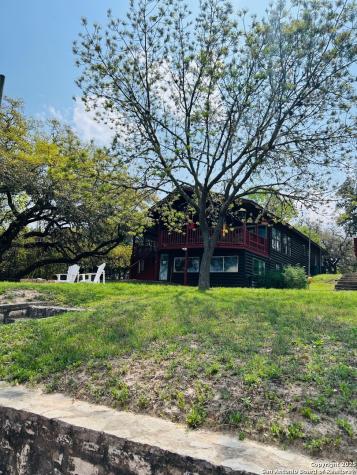 272 N Lakeshore Drive Bandera TX 78003