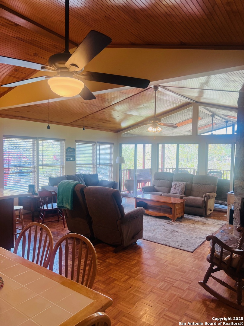 272 N Lakeshore Drive Bandera TX 78003