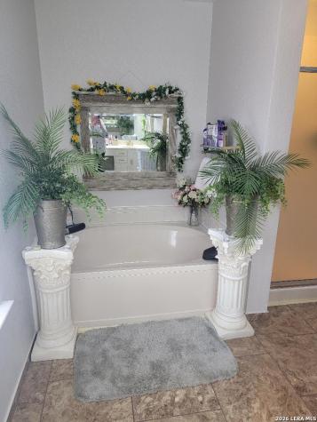 10210 Tiger Bay San Antonio TX 78251