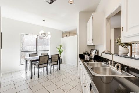 13931 Red Maple Wood San Antonio TX 78249